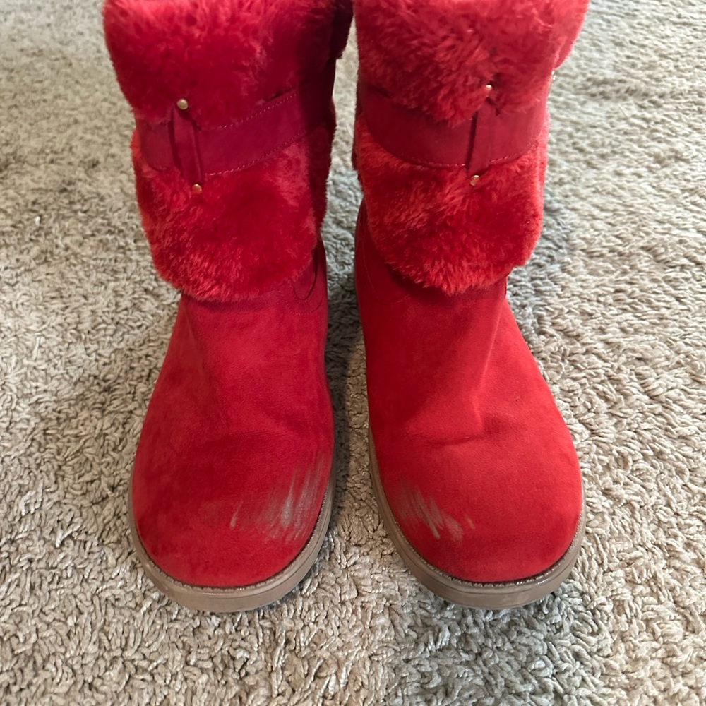 Guess Red Faux Fur Buckle Short Boots Women’s size 10 Scuffed toes - Picture 10 of 12